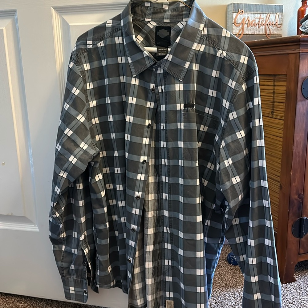Men’s XL Harley Davidson button down shirt